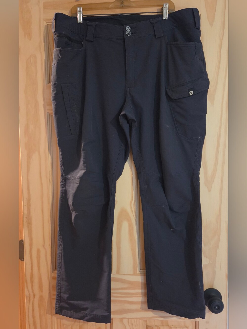Men's TRUEWERK Cargo Pants with Multiple Pockets